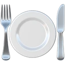 Fourchette et couteau avec assiette