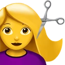 Femme qui se fait couper les cheveux