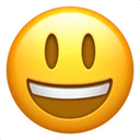 Visage souriant avec de grands yeux