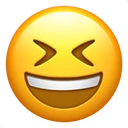 Visage souriant avec yeux plissés