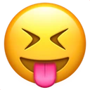 Visage qui tire la langue les yeux plissés