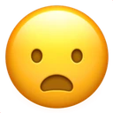 Visage mécontent avec bouche ouverte