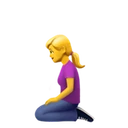 Femme à genoux